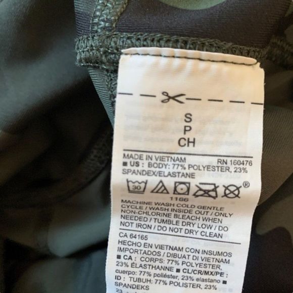 Old Navy Active Elevate Leggings Size Small - Picture 7 of 11